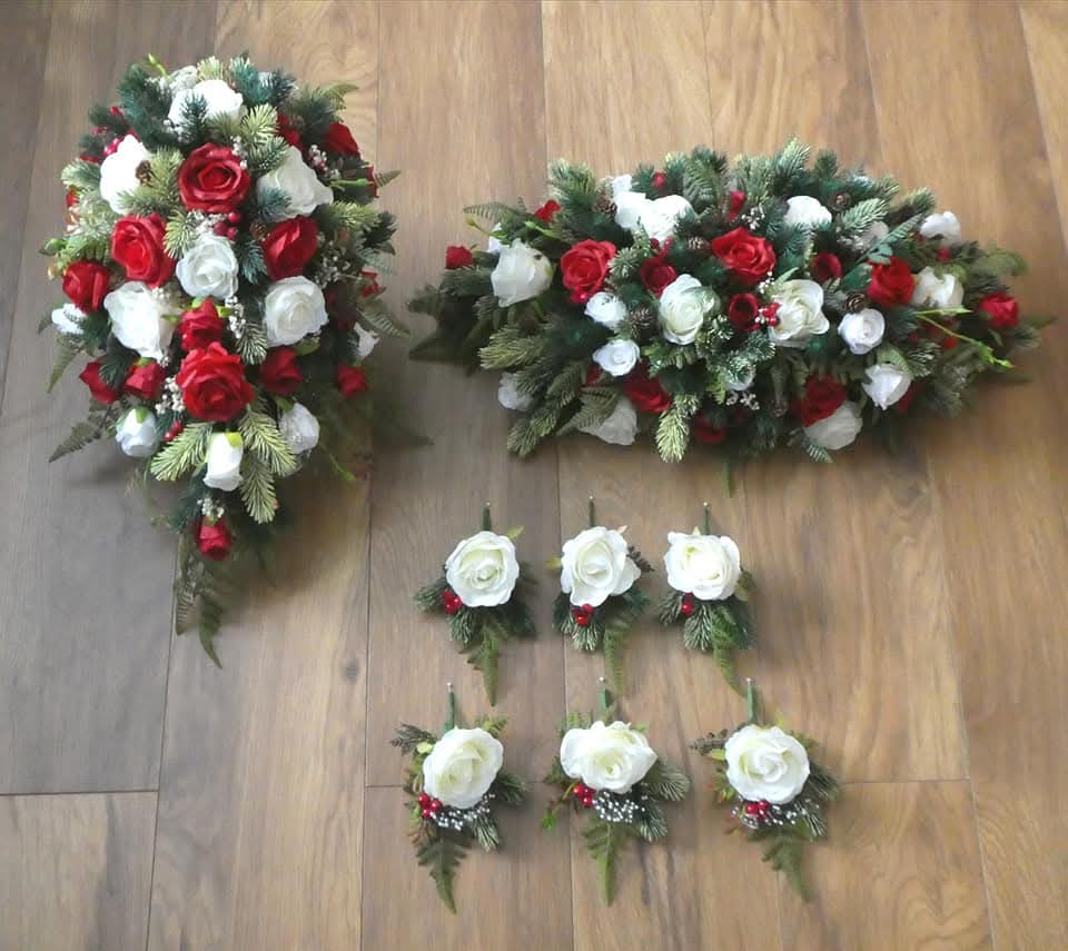 The Sarah Winter Pin On Corsage