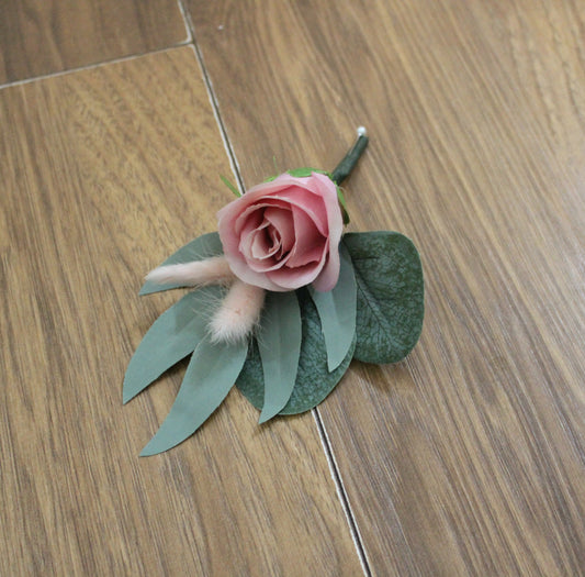 The Cindy Buttonhole