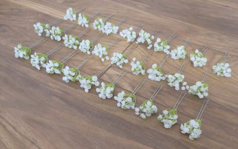 The Gypsophilia hair grips