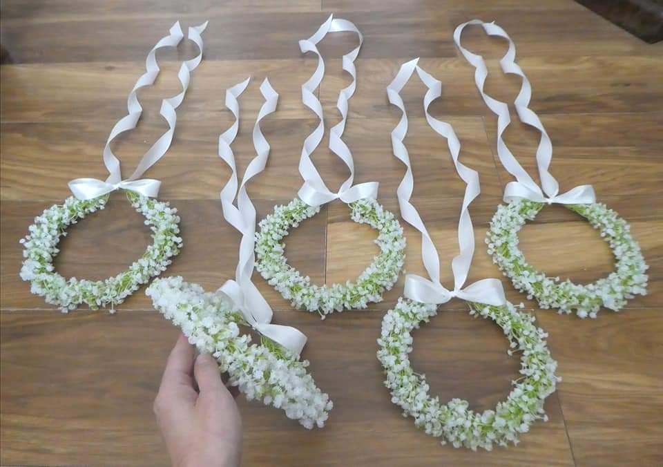 The Full Gypsophilia Flower Crown