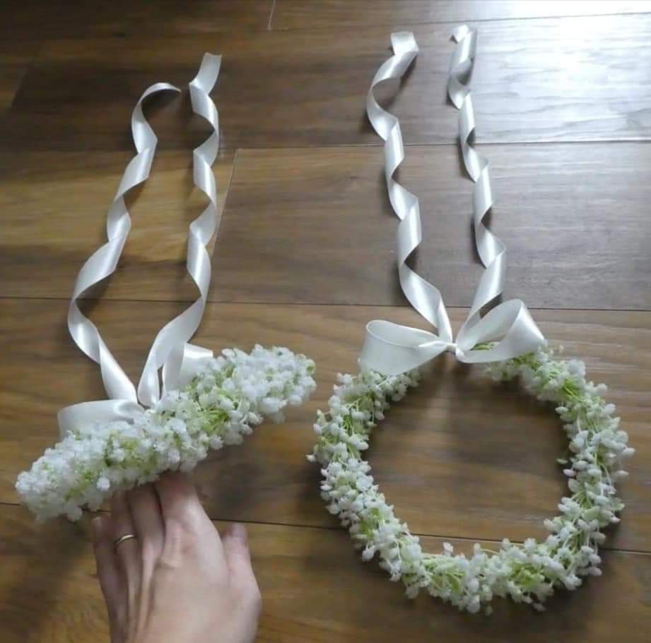 The Full Gypsophilia Flower Crown