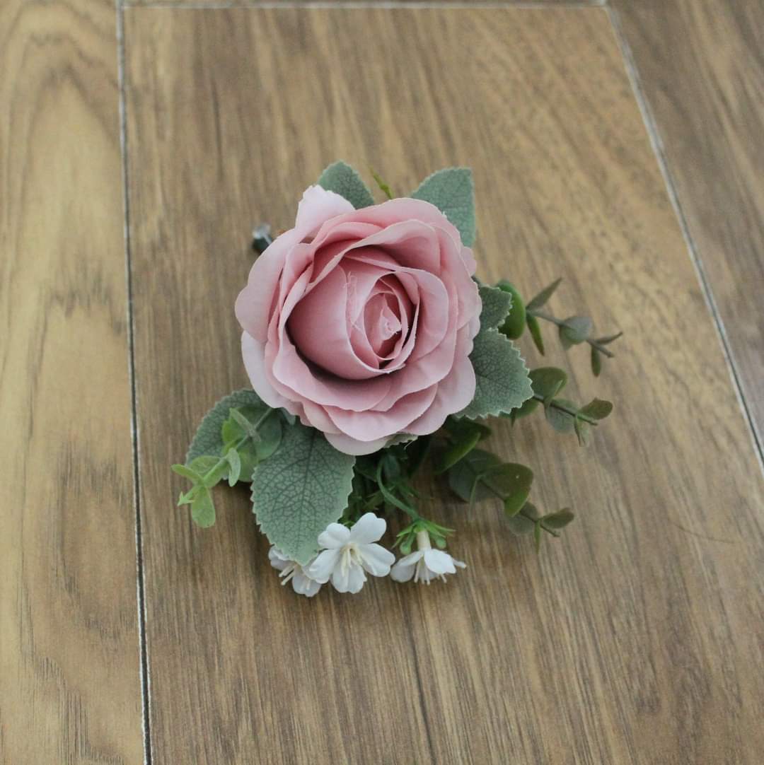 The Rhonda Buttonhole