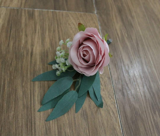 The Stephanie Buttonhole