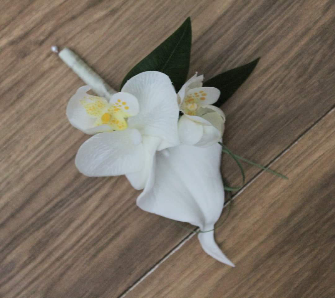 The Tiffany Buttonhole