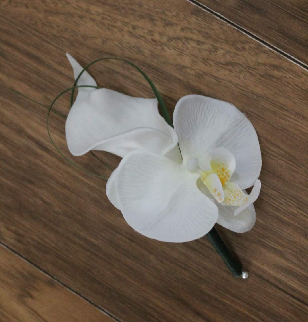 The Tiffany Buttonhole