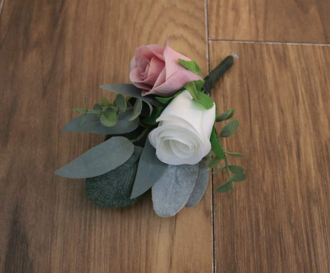 The Chloe Buttonhole