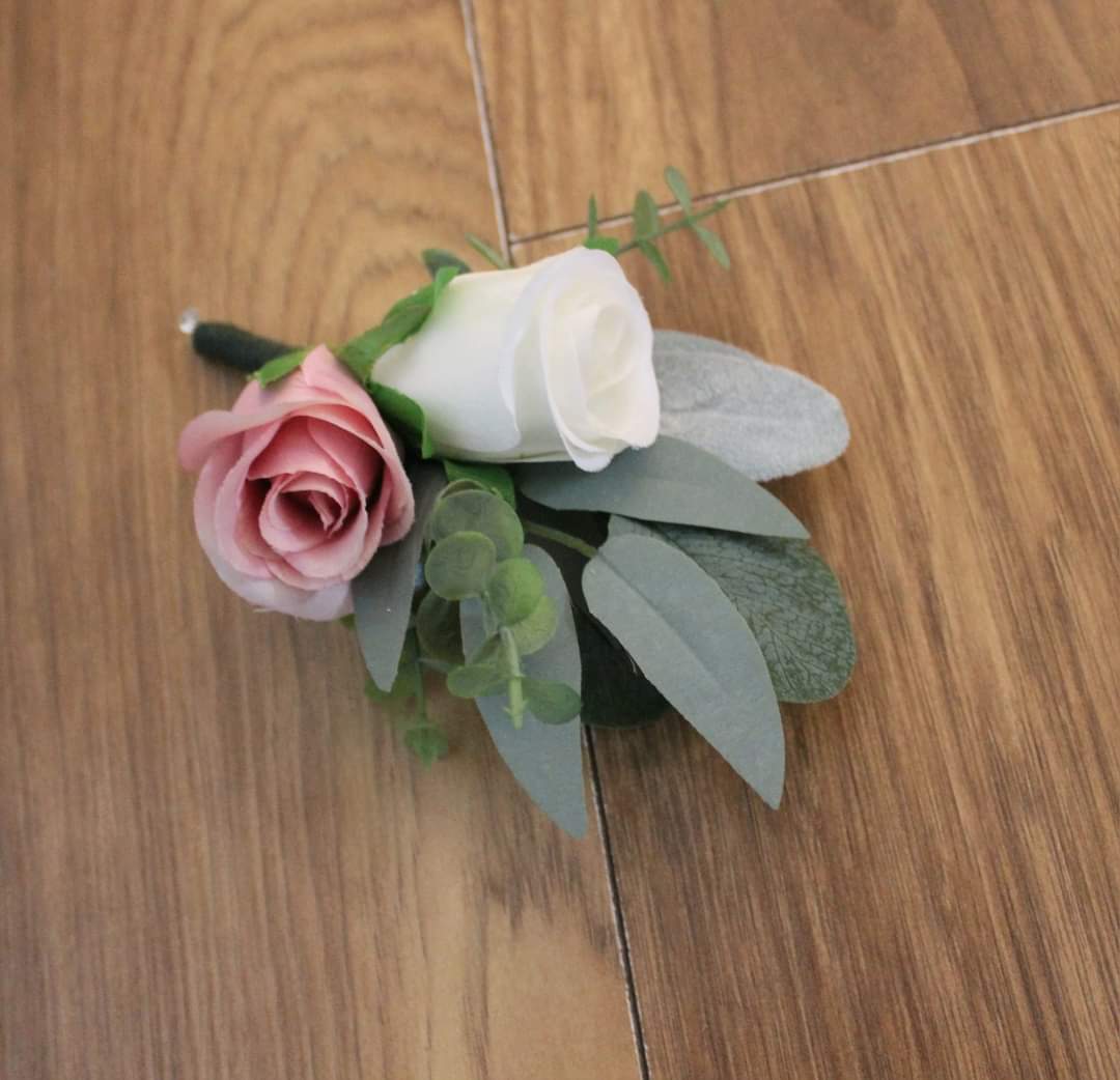 The Chloe Buttonhole