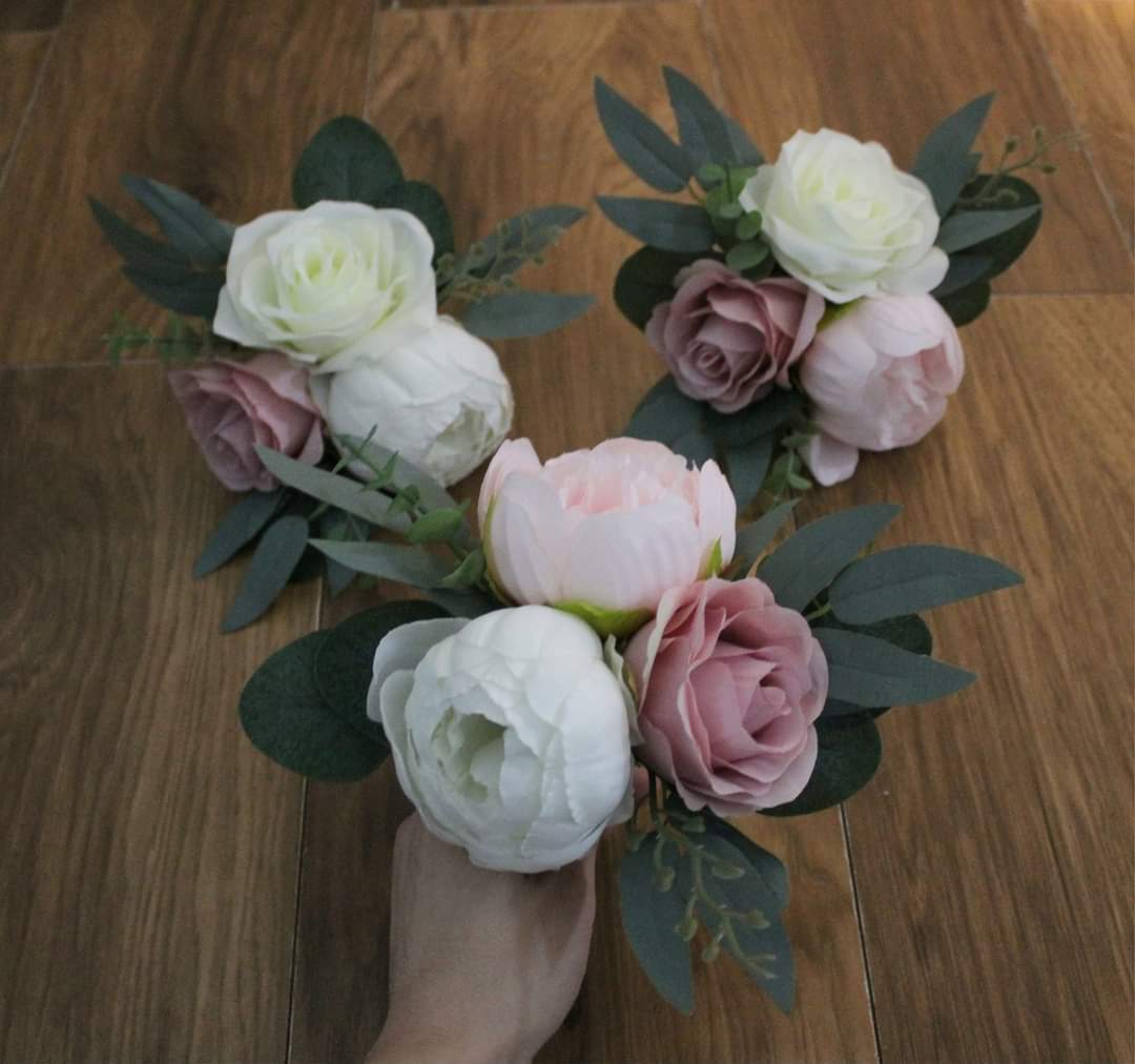 The Chloe Cake Arrangements