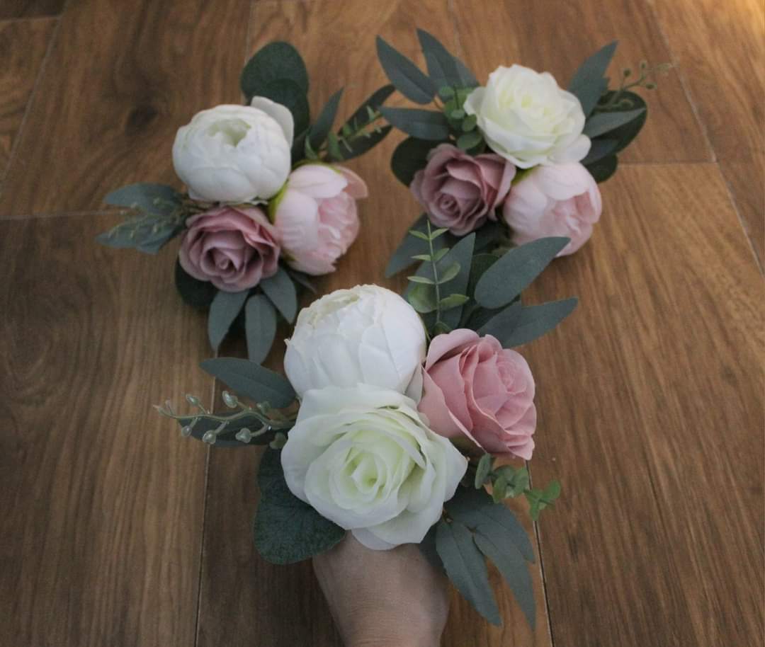 The Chloe Cake Arrangements