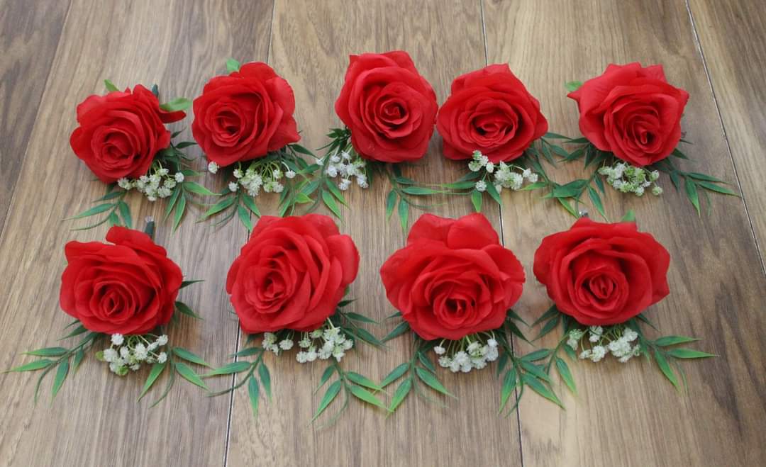 The Helena Buttonhole