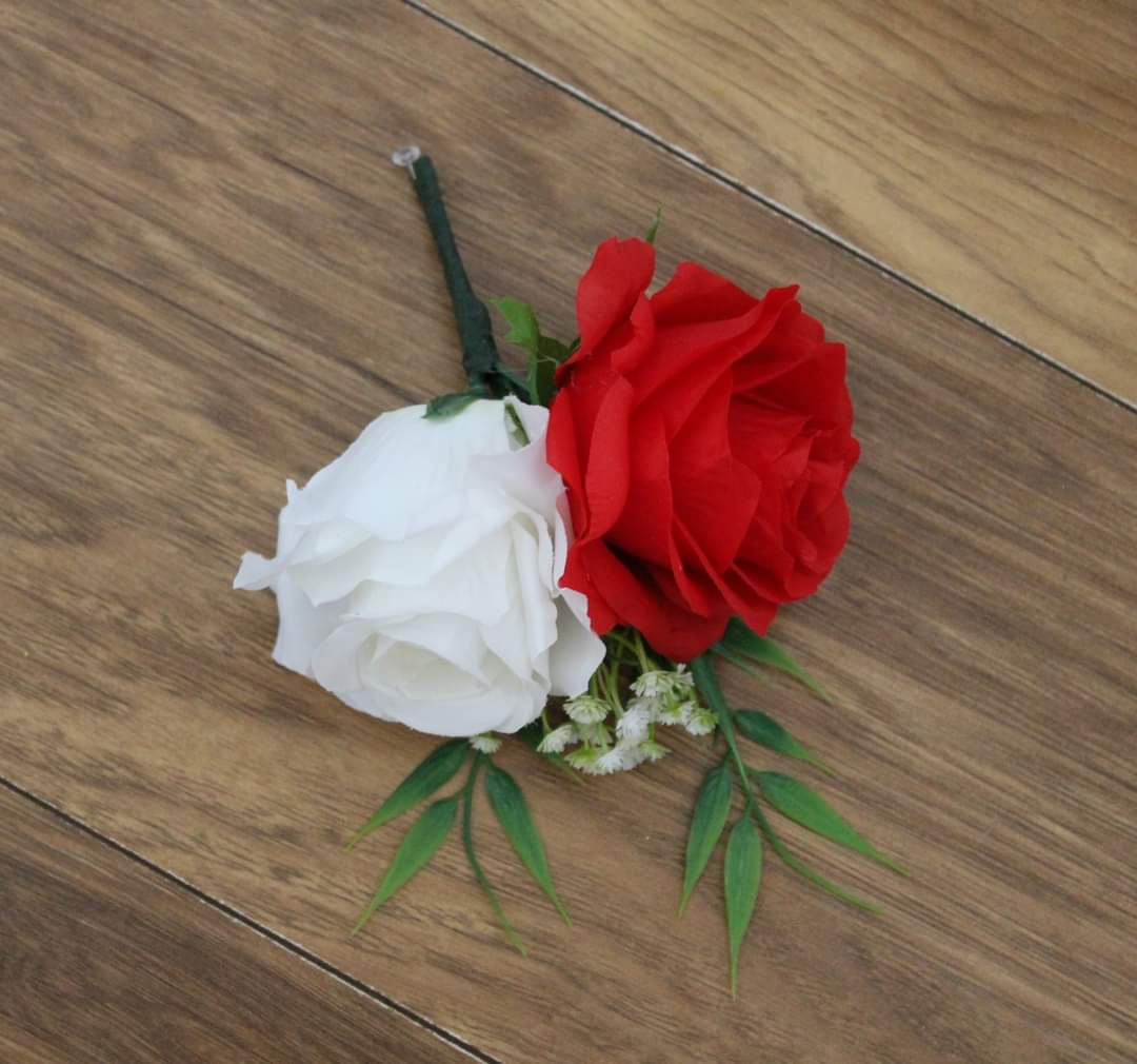 The Helena Buttonhole