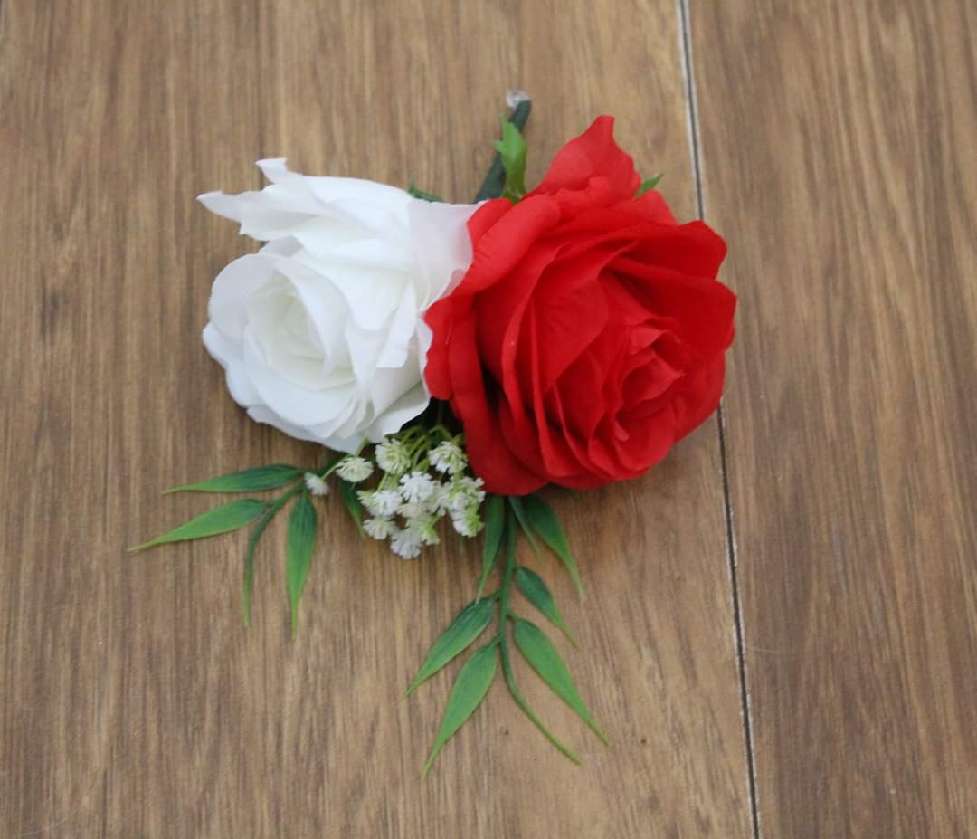 The Helena Buttonhole