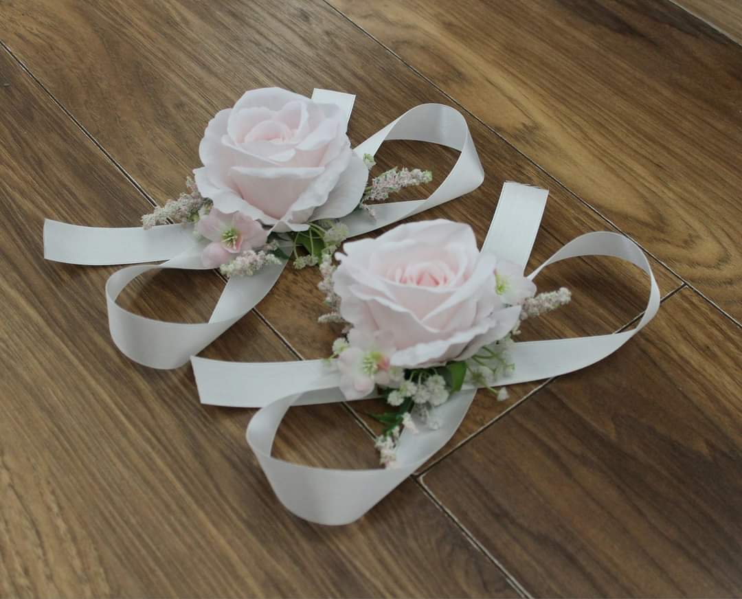 The Alisha Wrist Corsage