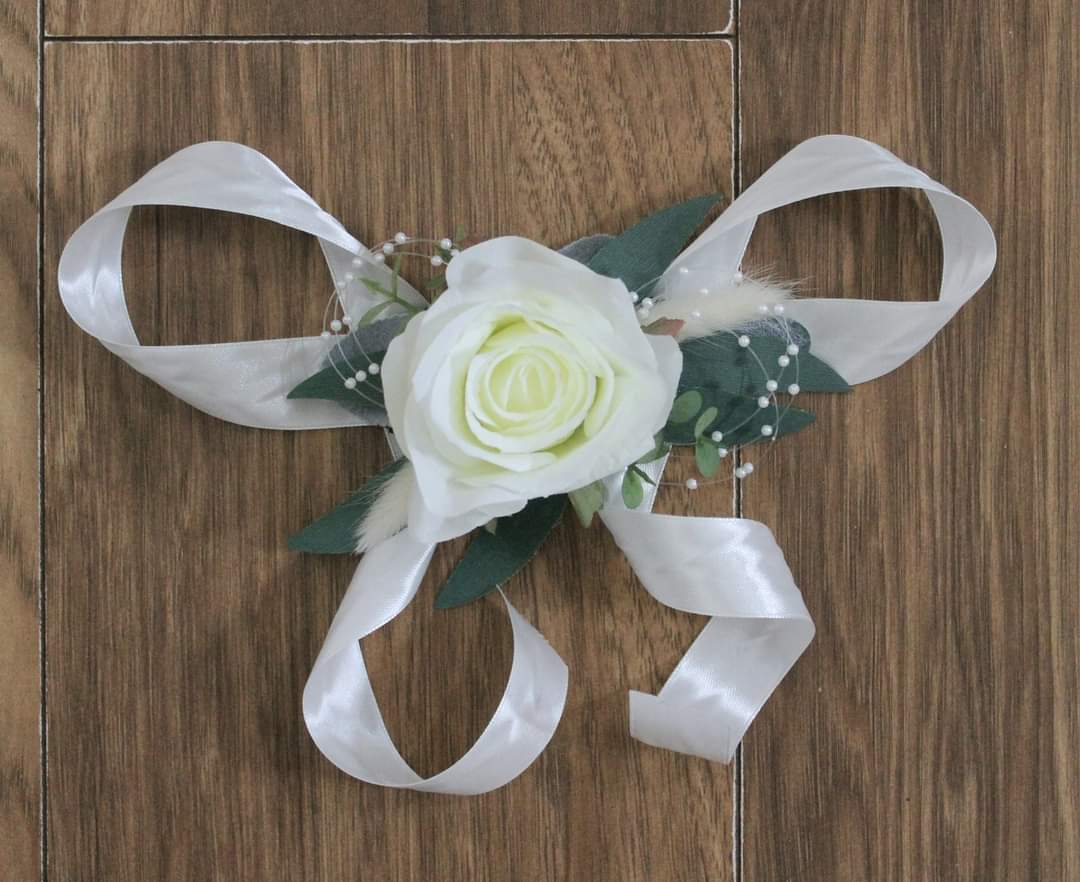 The Jorge Wrist Corsage