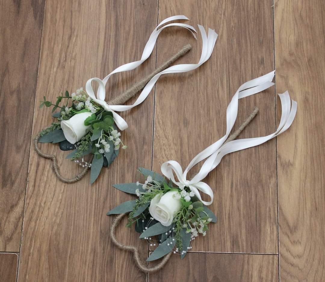 The Jorge Heart Shaped Flower Girl Wand