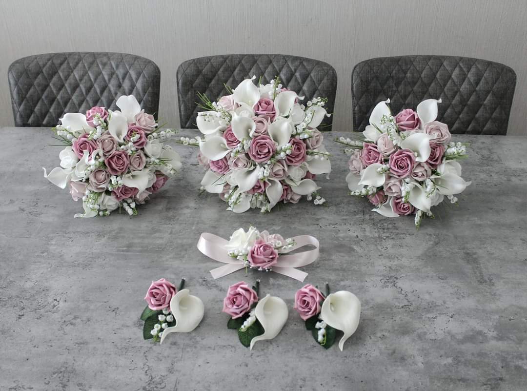 The Hannah Buttonhole