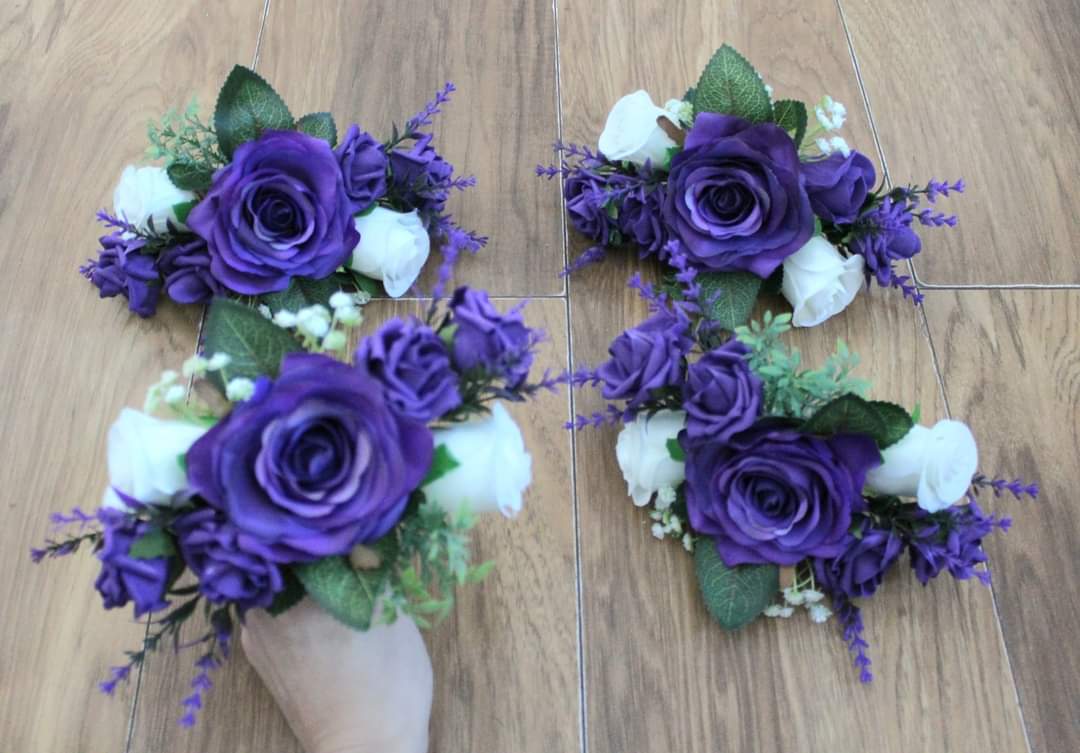 The Sandra Cake Arrangements