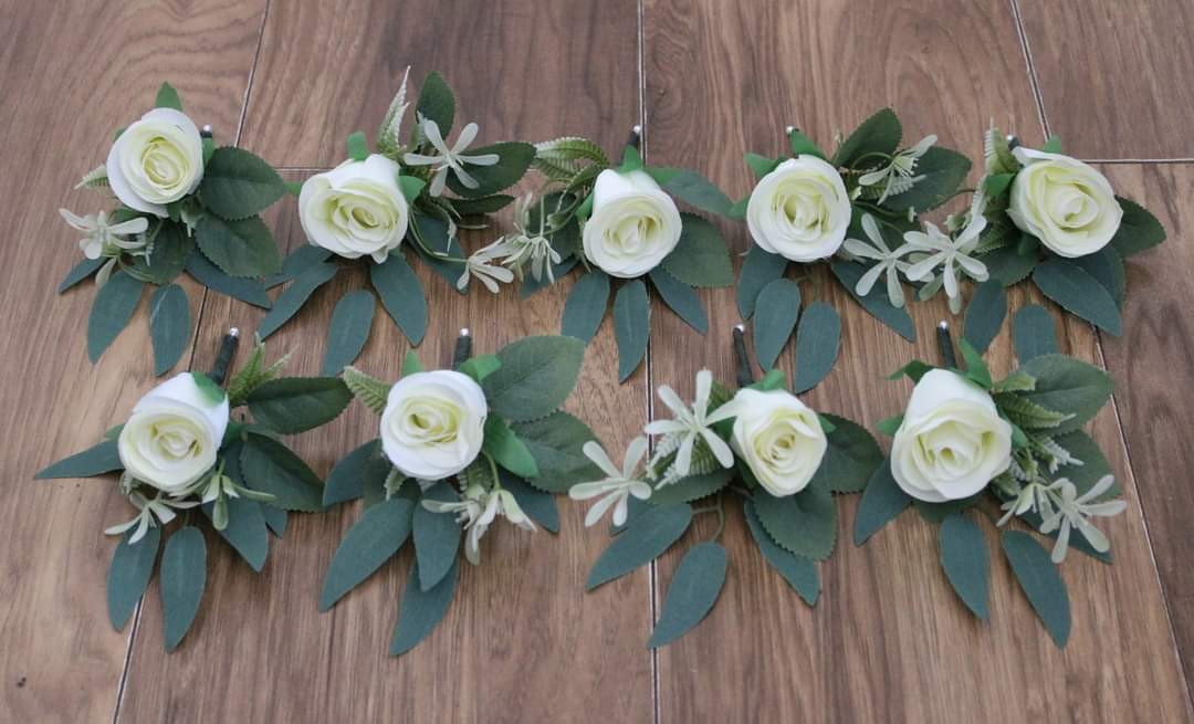 The Chrissie Buttonhole