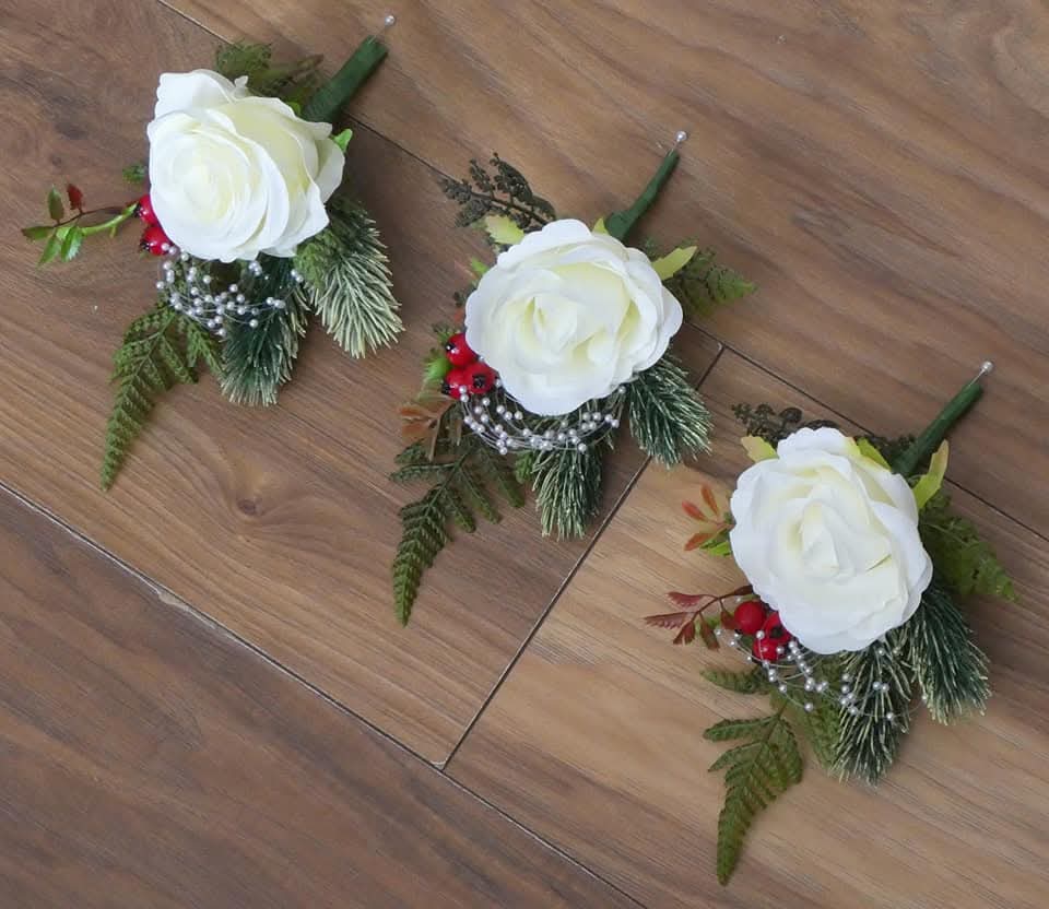 The Sarah Winter Pin On Corsage