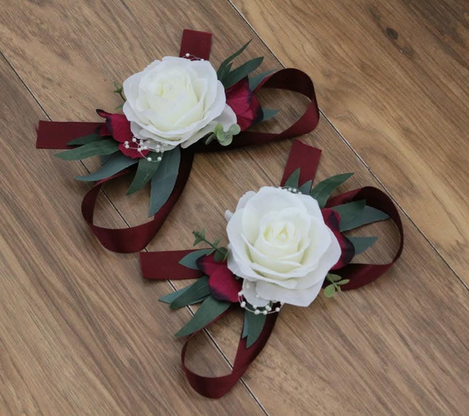 The Kkeryn Wrist Corsage