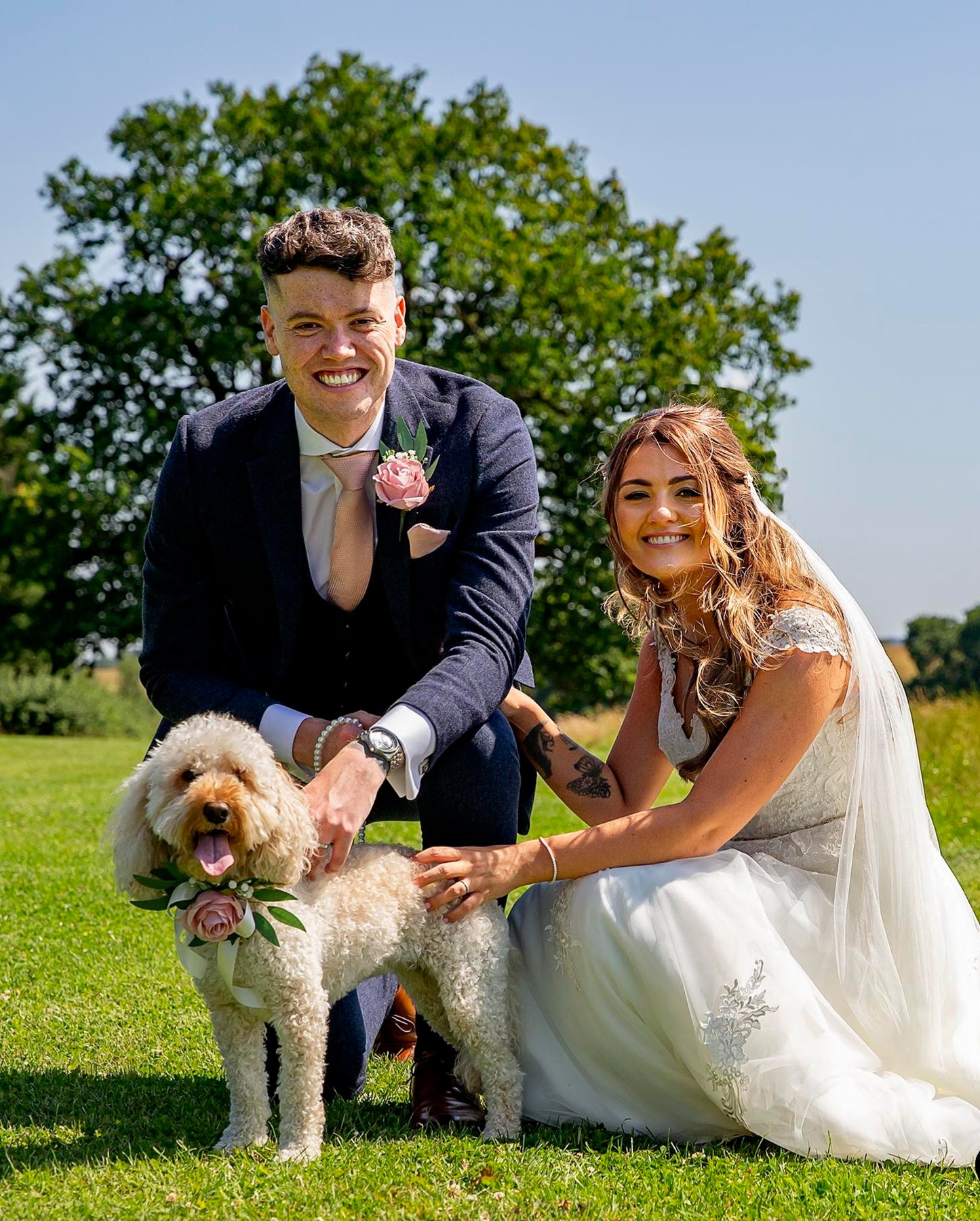The Bespoke Dog Collar Corsage. Made To Match The Bouquets In Your Box