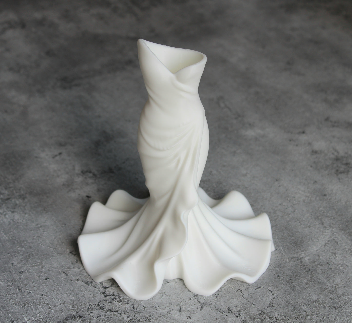 Bouquet Display Vase Fishtail Dress